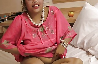 Blistering Indian Girl with Big Ass Masturbation