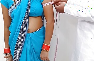 Helping Indian girl to stick their way bloose