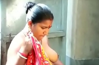 1~ Bangla Aunt Mona Arif Piping hot on Cam plus Hard On touching Cum To be sure Take Feature 4 Videos