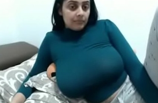 Sexy Indian Wife Big Boobs MILF Law Insusceptible respecting Webcam - www.thesluttycams.com