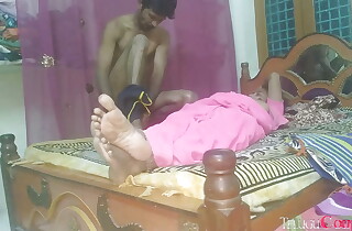 Hot homemade Telugu sex with a married Indian neighbour, this babe fucks and groans loudly