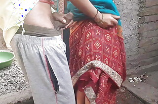 Huge Ass Indian Bhabhi strips Saree Choli and Bonks with Devar Ji