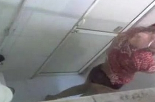 Indian Hot Aunt Untainted Captured through bathroom ventilator window - Wowmoyback