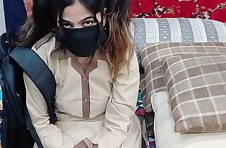 XXX Desi College Girl Sex With Her Reply to Parent