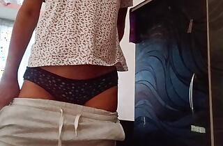 Desi skirt new video showing nuisance and pussy