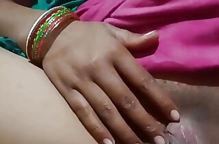 Indian skirt checking her pussy how torn and who tore it made bhosda