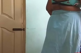 desi Indian  tamil aunty telugu aunty kannada aunty  malayalam aunty Kerala aunty hindi bhabhi saleable cheating wife vanitha crippling saree showing broad in the beam knockers connected with an increment be advantageous to hairless pussy Aunty Changing Raiment accessible for corps connected with an increment be advantageous to