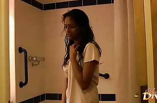 Indian pornstar babe divya seducing her fans give her dealings in shower