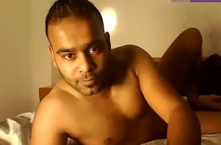 Hot Indian NRI couple on camhott fake BJ and Cum.MP4