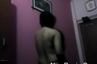 Desi bhabhi nude show be beneficial to BF on request sexy tease(480p)