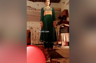 Sexy Paki Bhabhi Shows Her Boobs And Cum-hole 2