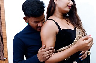Indian porn star Tejaswini fucked by Aniket while she was doing her horripilate