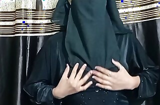 A beautiful Muslim sister-in-law left Jaan doggystyle