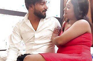 Rich girl has lovemaking with servant