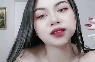 Indonesian makeup artists, swaying bonuses