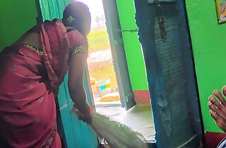 Desi aunty ko Raat Me Bohat Maje Se PeLa Achha Laga