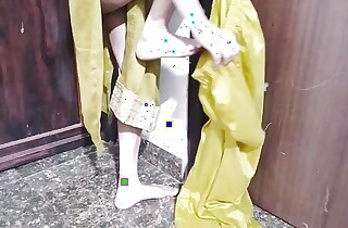 Desi girl ko hotel me jabar dasti chodane gya