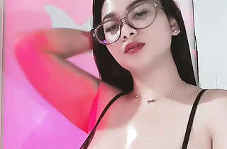 Solo Girl Shaking Part 1