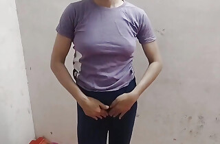 Trainer girl ko paise dekar kar hotel me le jakar choda