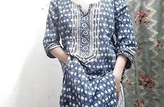 Chachi ko gandi movie dikha kar chod diya