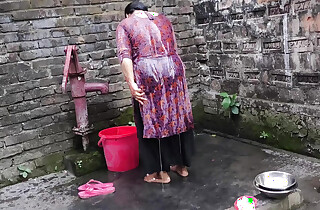 I see aunty taking a neat naked in the washroom  I hugged the brush and started going to bed the brush in the ass